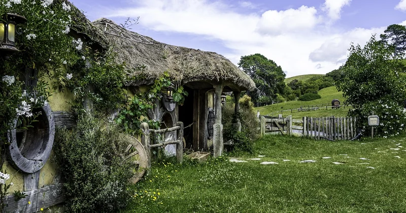 Der Hobbit: Vor oder nach dem Herrn der Ringe?
