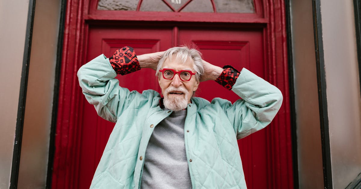 entdecken sie die neuesten trends im streetstyle! lassen sie sich von urbanen looks, kreativen outfit-kombinationen und inspirierenden ideen für ihren persönlichen streetstyle-look begeistern. seien sie einzigartig und zeigen sie ihren individuellen stil auf den straßen der stadt.